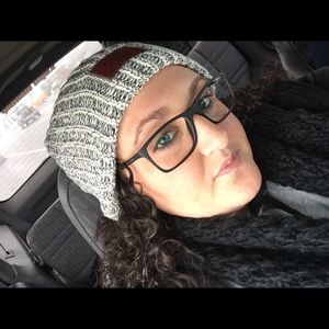 Meet your Posher, Desiree